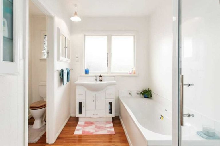 Photo of property in 13 Shearer Avenue, Papanui, Christchurch, 8052