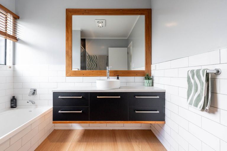 Photo of property in 16 Taksan Place, Pukete, Hamilton, 3200