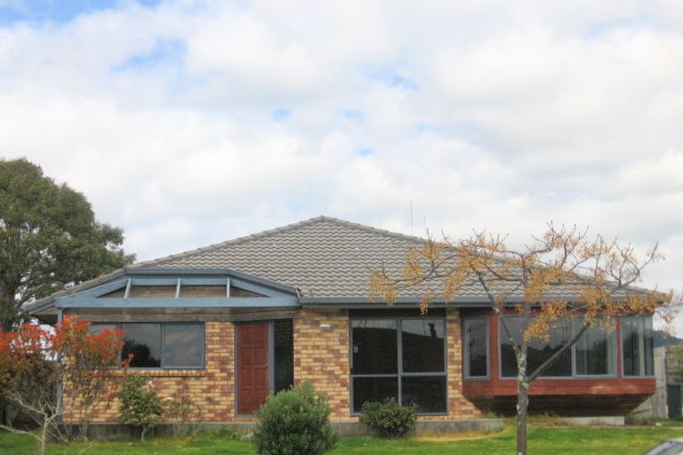 Photo of property in 96 Dalton Drive, Papamoa Beach, Papamoa, 3118