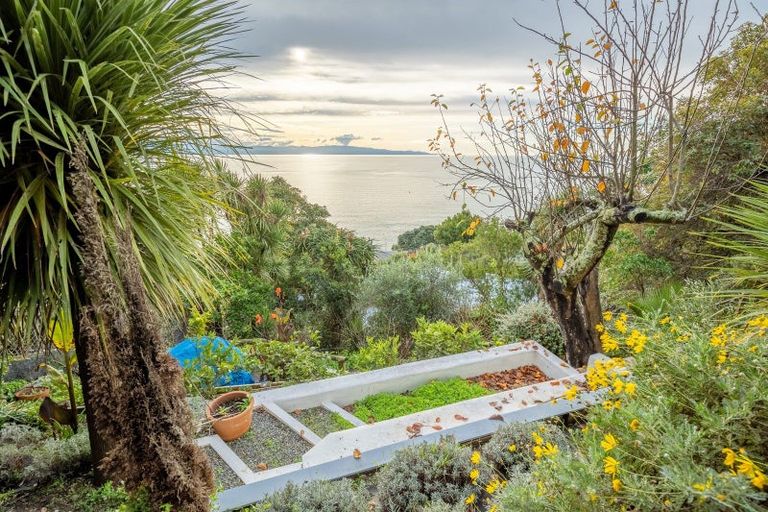 Photo of property in 11 Grenville Terrace, Moana, Nelson, 7011