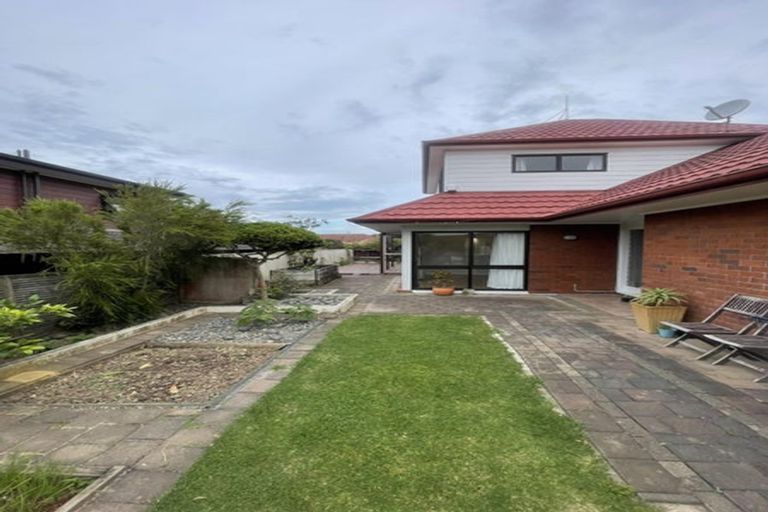 Photo of property in 1/4 Crescent Hills Court, Northpark, Auckland, 2013