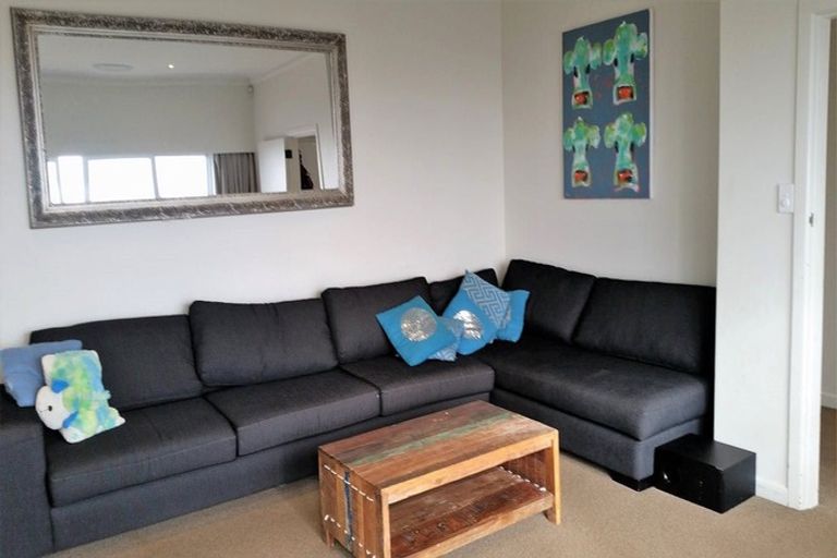 Photo of property in 16 Routly Avenue, Pukekohe, 2120