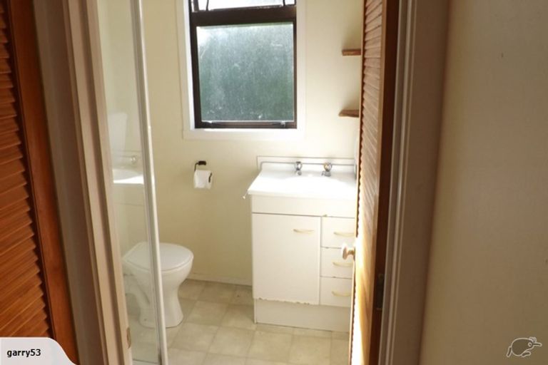 Photo of property in 17 Titirangi Road, New Lynn, Auckland, 0600