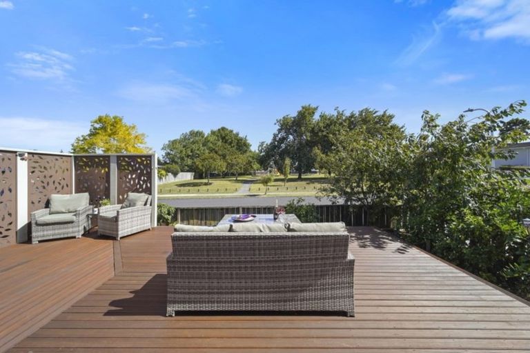 Photo of property in 34 Reelick Avenue, Pakuranga Heights, Auckland, 2010