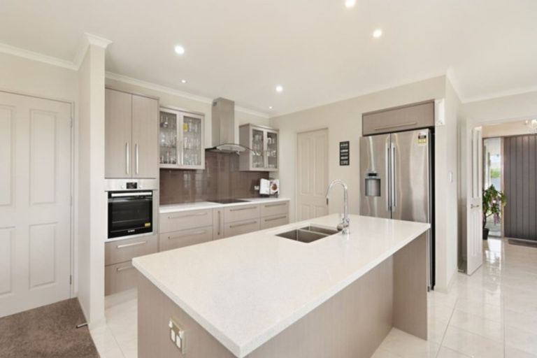 Photo of property in 16 Lynley Drive, West Melton, 7618