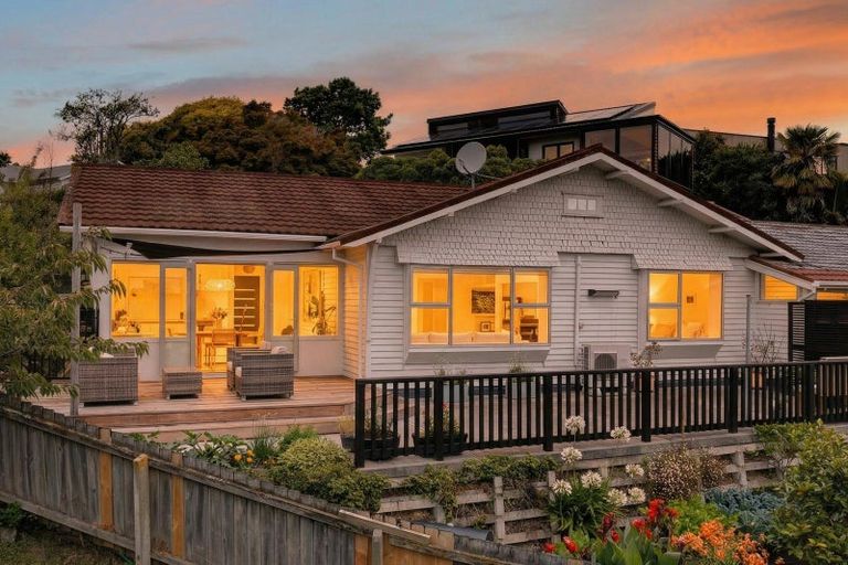 Photo of property in 1/22 Hackthorne Road, Cashmere, Christchurch, 8022