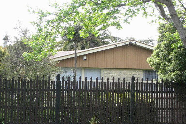 Photo of property in 232 Grimseys Road, Redwood, Christchurch, 8051
