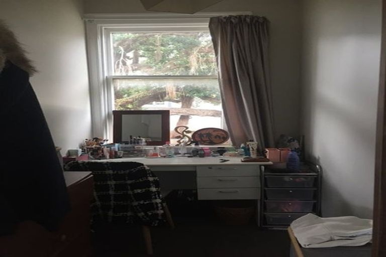 Photo of property in 17 Portland Crescent, Thorndon, Wellington, 6011