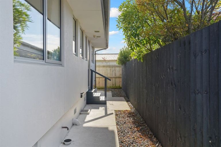 Photo of property in 2/10 Stacey Place, Woolston, Christchurch, 8062