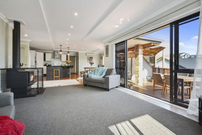 Photo of property in 9 Northvale Place, Pukekohe, 2120