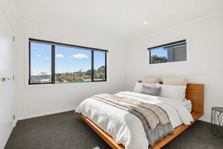 Photo of property in 23/9 Surrey Street, Tawa, Wellington, 5028