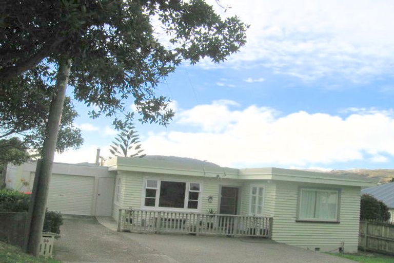 Photo of property in 34 Hampton Hill Road, Tawa, Wellington, 5028