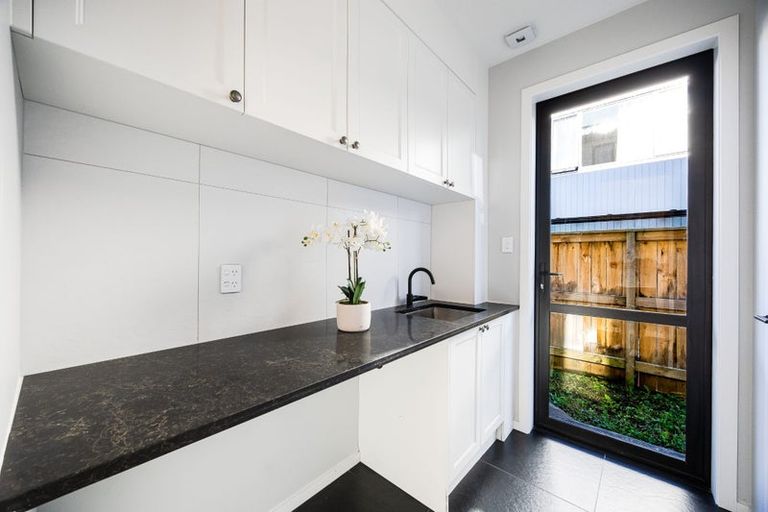 Photo of property in 2 Picnic Point Road, Hobsonville, Auckland, 0616