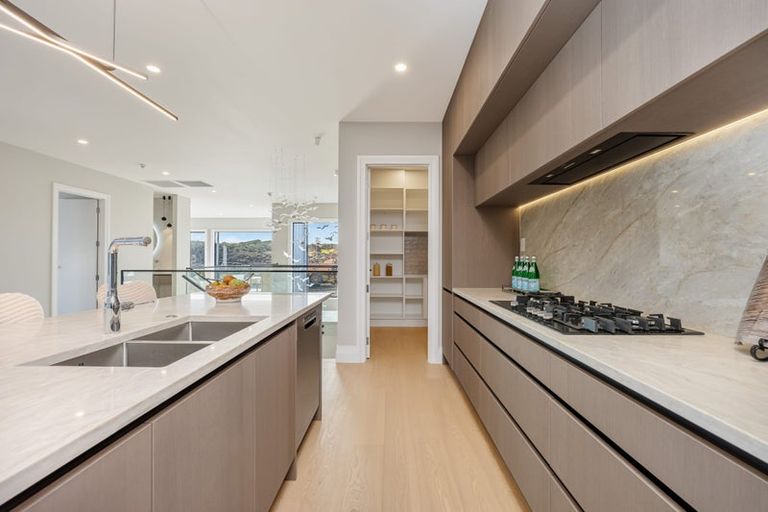 Photo of property in 9 Halcyon Bay Lane, Wainui, 0992