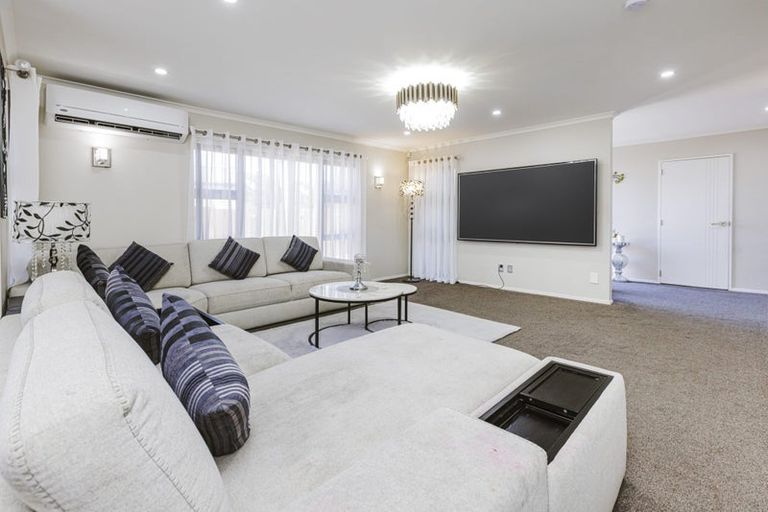 Photo of property in 9 Landon Avenue, Mangere East, Auckland, 2024