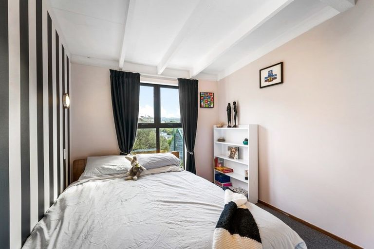 Photo of property in 5/8 Elphinstone Avenue, Strathmore Park, Wellington, 6022