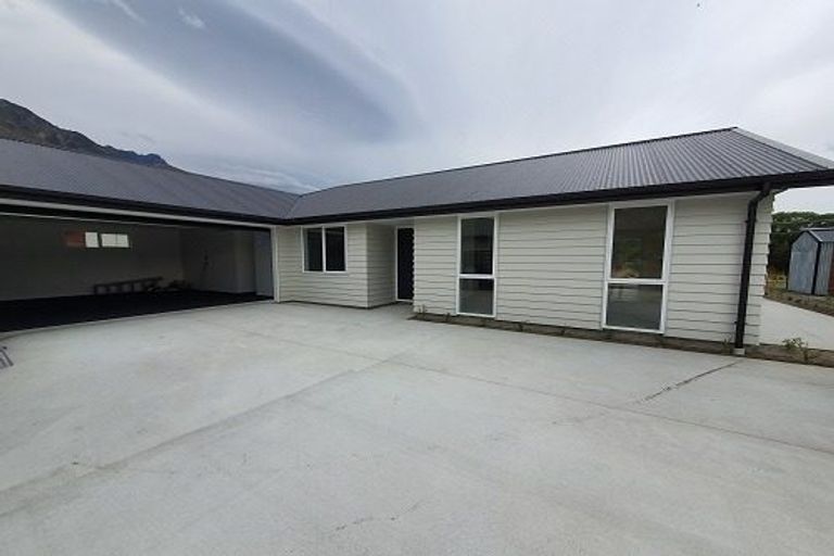 Photo of property in 5 Walton Way, Lower Shotover, Queenstown, 9304