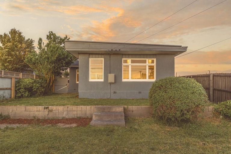 Photo of property in 65 Shortland Street, Wainoni, Christchurch, 8061