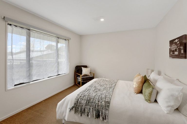 Photo of property in 21 Forest Park Place, Parklands, Christchurch, 8083