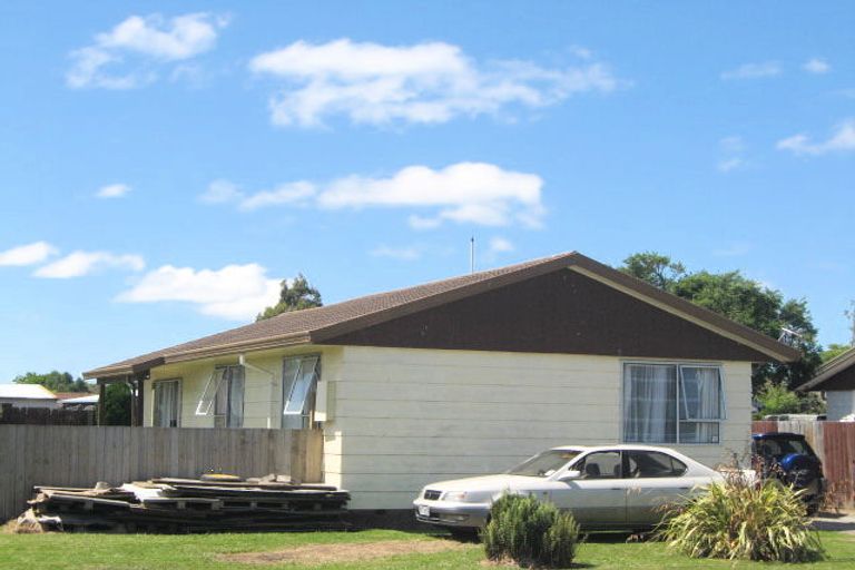 Photo of property in 5 Malabar Crescent, Broomfield, Christchurch, 8042