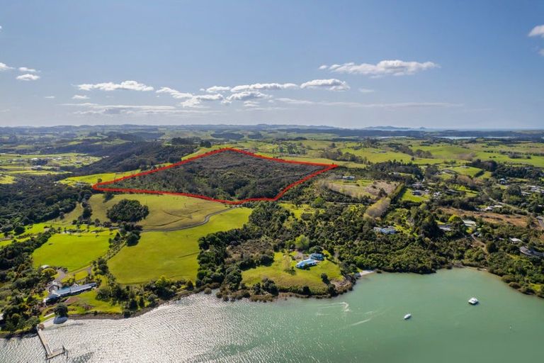 Photo of property in 27 Kurapari Road, Kerikeri, 0294