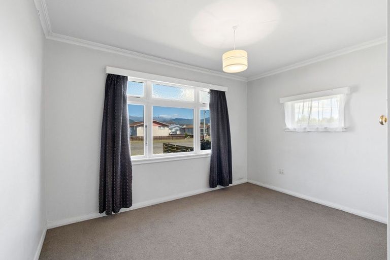 Photo of property in 147 Bartholomew Road, Levin, 5510