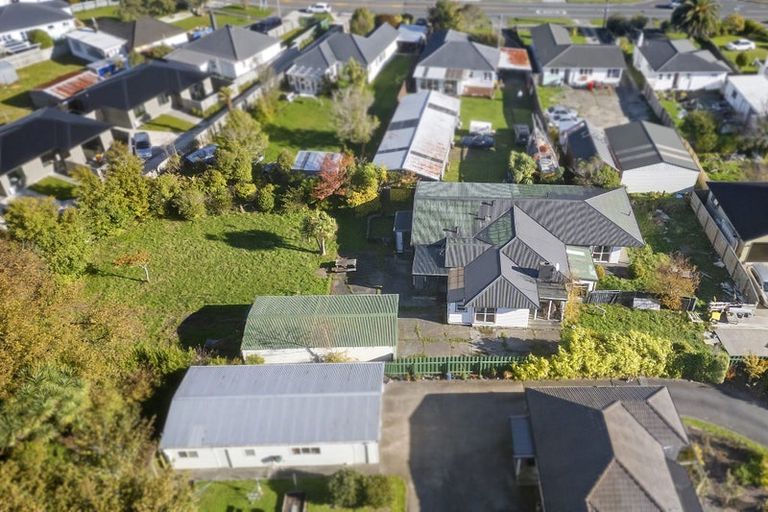 Photo of property in 4/5 Westminster Road, Wainuiomata, Lower Hutt, 5014