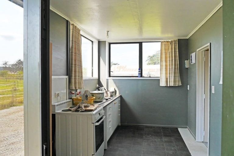 Photo of property in 37 Goodwood Road, Goodwood, Palmerston, 9481