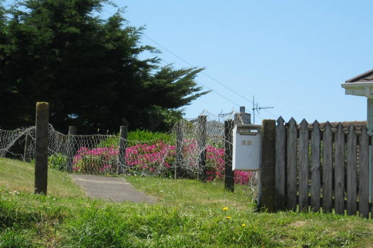 Photo of property in 12 Arero Place, Titahi Bay, Porirua, 5022