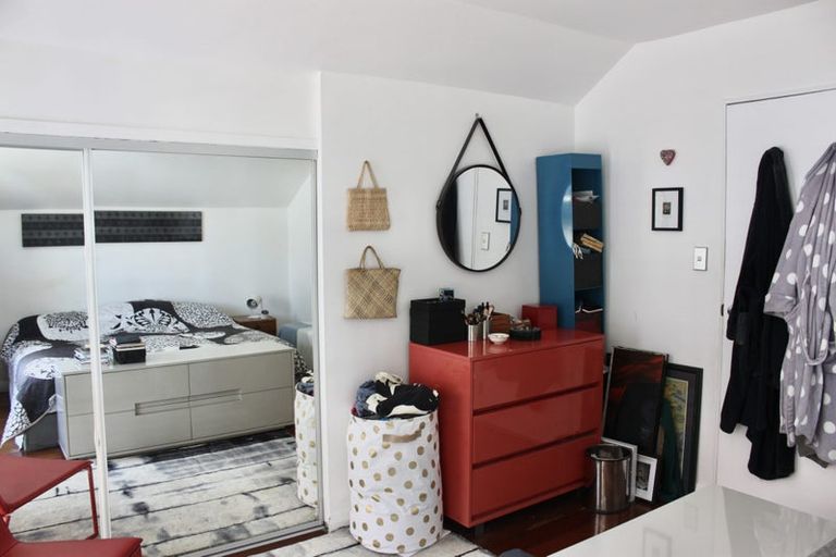 Photo of property in 29 Newman Terrace, Thorndon, Wellington, 6011