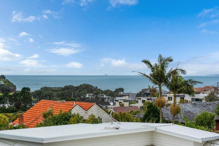 Photo of property in 1/45 Rangitoto Terrace, Milford, Auckland, 0620