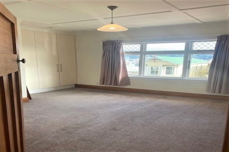 Photo of property in 19 Austin Street, Mount Victoria, Wellington, 6011