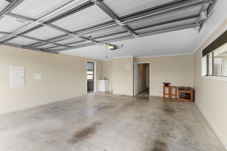 Photo of property in 4 Pohatu Lane, Otaki, 5512