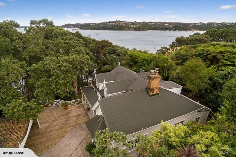 Photo of property in 36 Queen Street, Northcote Point, Auckland, 0627