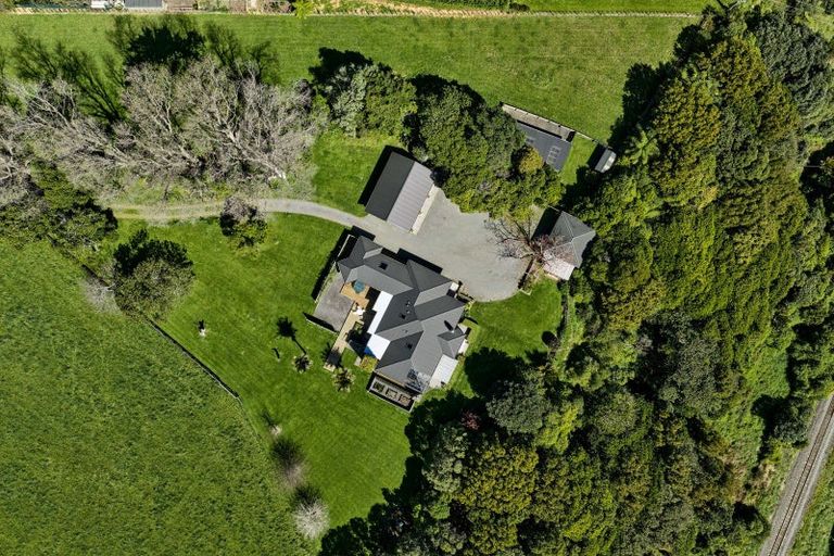 Photo of property in 3 Hadfield Road, Peka Peka, Waikanae, 5391