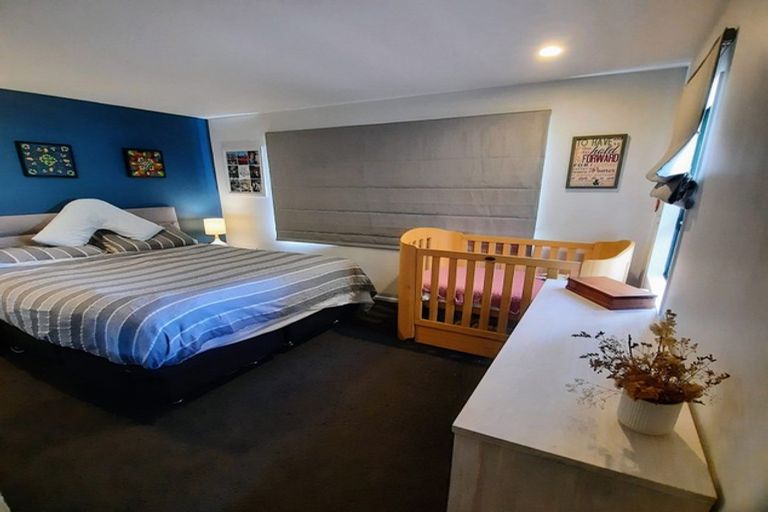 Photo of property in 4a Holiday Road, Stanmore Bay, Whangaparaoa, 0932