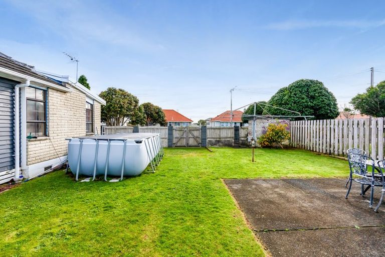 Photo of property in 1 List Street, Welbourn, New Plymouth, 4310