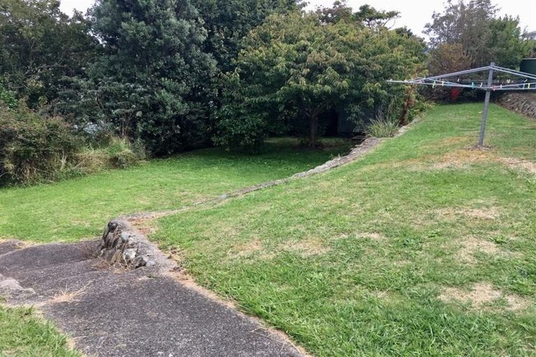 Photo of property in 37 Kiwi Road, Raumati Beach, Paraparaumu, 5032