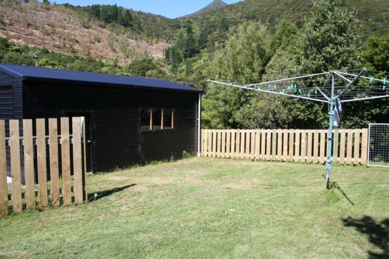 Photo of property in 12 Orchard Lane, Okiwi Bay, French Pass, 7193