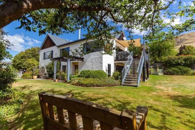 Photo of property in 74 Bills Way, Wanaka, 9305