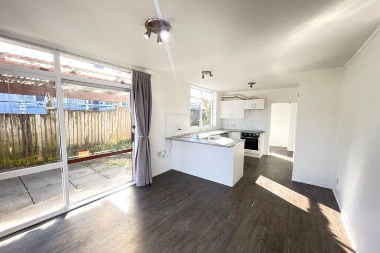 Photo of property in 35 Stanniland Street, Sunnyhills, Auckland, 2010
