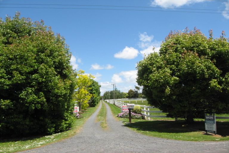 Photo of property in 135 Mullins Road, Ardmore, Papakura, 2582