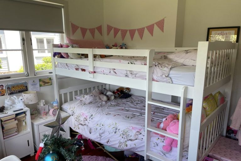 Photo of property in 54 Amaru Road, One Tree Hill, Auckland, 1061