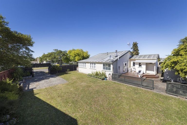 Photo of property in 3 Argyle Avenue, Takaro, Palmerston North, 4410