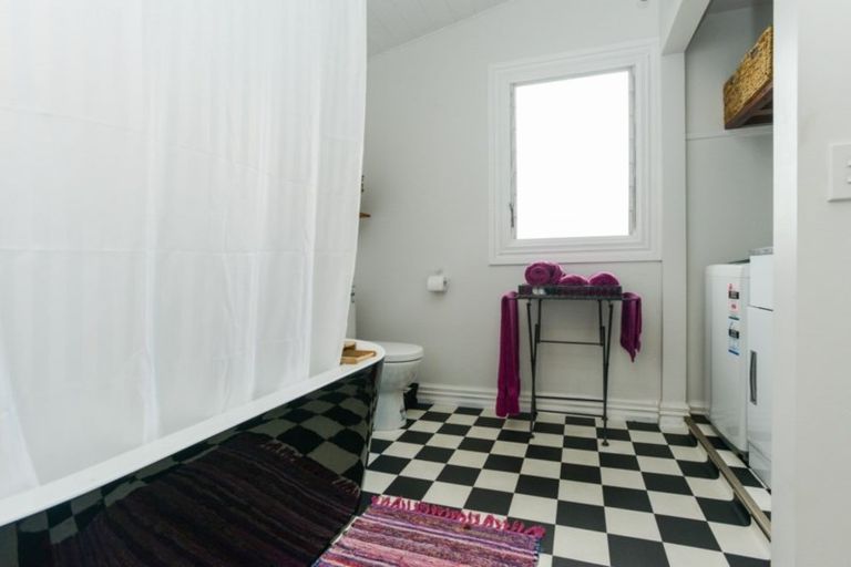 Photo of property in 3 Paradise Road, Napier South, Napier, 4110