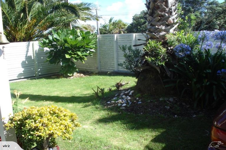 Photo of property in 1409 Whangaparaoa Road, Army Bay, Whangaparaoa, 0930