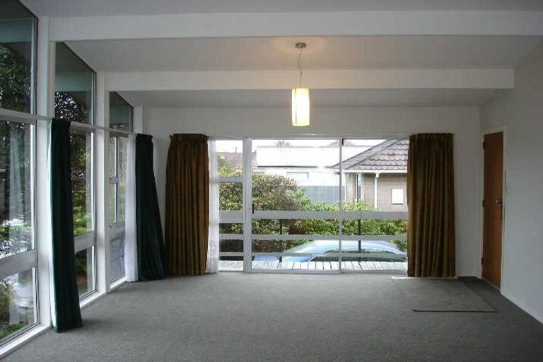 Photo of property in 1/166 Avonhead Road, Avonhead, Christchurch, 8042