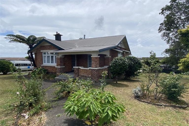 Photo of property in 43 Astley Avenue, New Lynn, Auckland, 0600