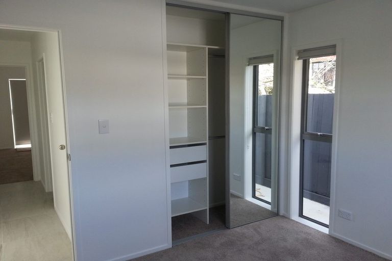 Photo of property in 36 Caribbean Drive, Unsworth Heights, Auckland, 0632