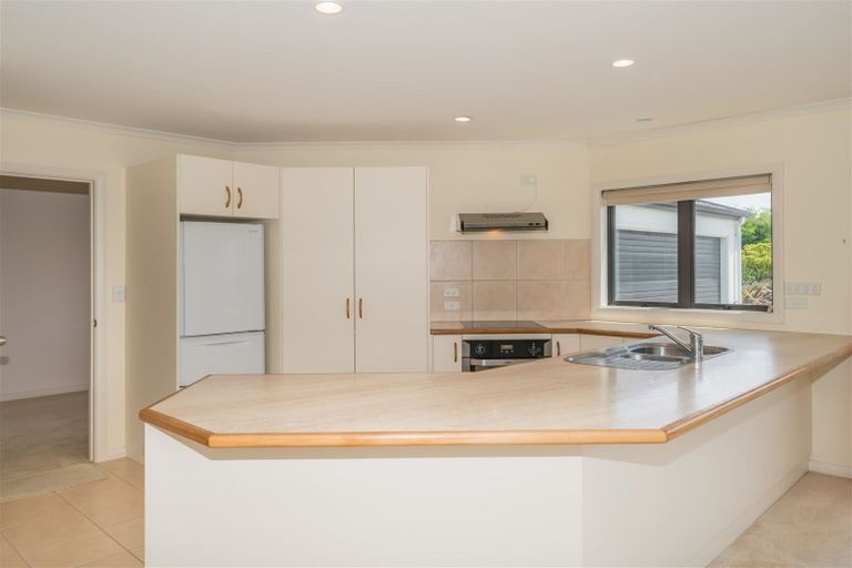 Photo of property in 6 Virginia Grove, Milson, Palmerston North, 4414